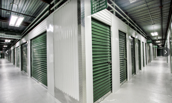 Facility photo: //images.sparefoot.com/medium/242881690a27f46adc2.png