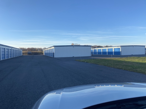 Facility photo: //images.sparefoot.com/medium/2428866967ab017449b.jpg