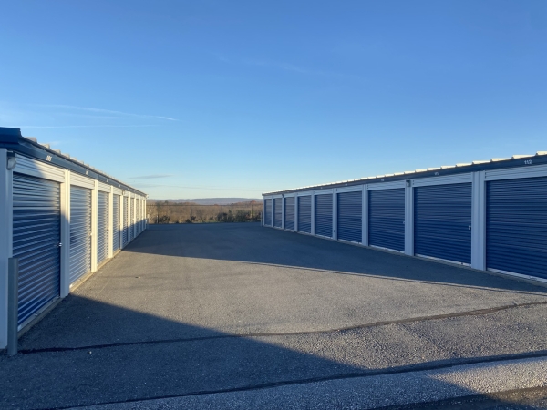 Facility photo: //images.sparefoot.com/medium/2428866967ab0cae8ab.jpg