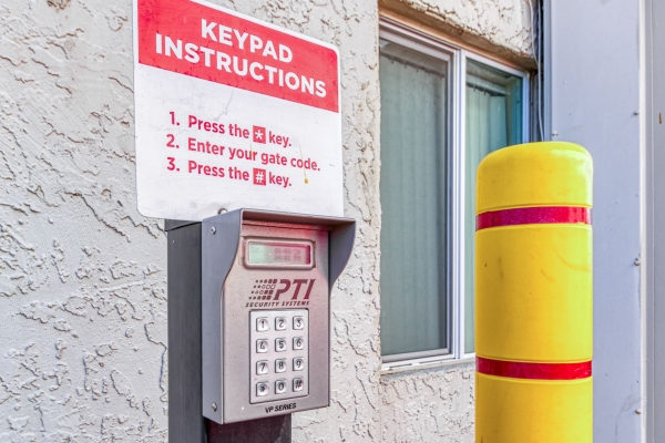 Facility photo: //images.sparefoot.com/medium/24288869153a0b37d25.jpg