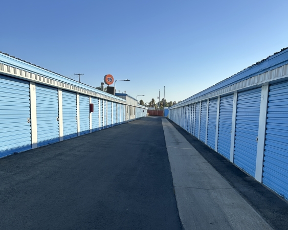 Facility photo: //images.sparefoot.com/medium/242890691651b06c3a2.jpg