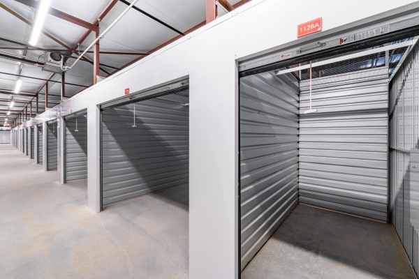 Facility photo: //images.sparefoot.com/medium/2428926931af3c05b5d.jpg