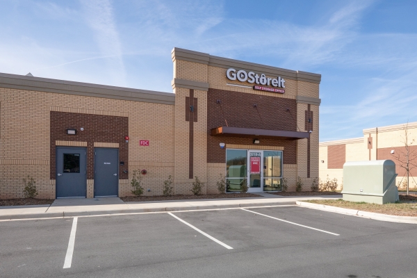 Facility photo: //images.sparefoot.com/medium/2428926931c7c8c0619.jpg