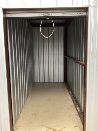 Facility photo: //images.sparefoot.com/medium/2428976930a7954083c.jpeg