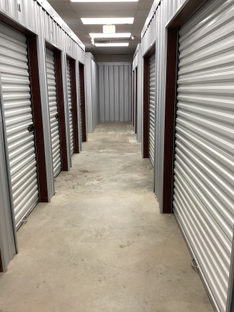 Facility photo: //images.sparefoot.com/medium/2428976930a79695eb3.jpeg