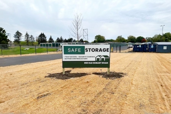 Storage Units at Safe Storage - 950 Old Hobart Road