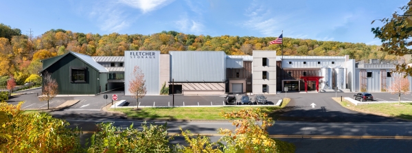 Facility photo: //images.sparefoot.com/medium/242907690cbb6a936f1.jpg