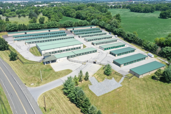 Facility photo: //images.sparefoot.com/medium/242912690c9891aedf2.jpg