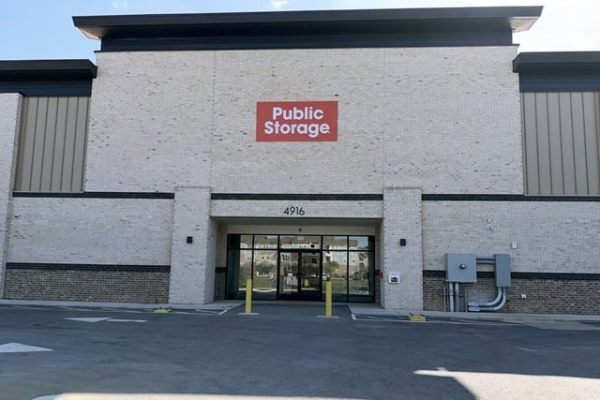 Facility photo: //images.sparefoot.com/medium/2429136a071ddc6ac43.jpg