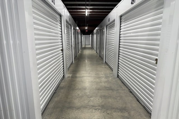Facility photo: //images.sparefoot.com/medium/2429136a071ddd6802f.jpg