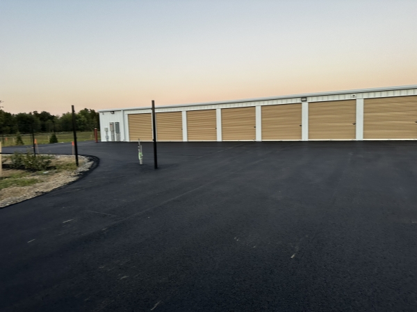 Facility photo: //images.sparefoot.com/medium/242914690cc911c1e4c.jpeg