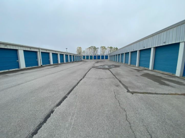 Facility photo: //images.sparefoot.com/medium/242917692fb0467a008.png