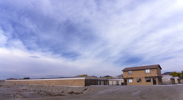 Facility photo: //images.sparefoot.com/medium/242923690e54232abc6.jfif