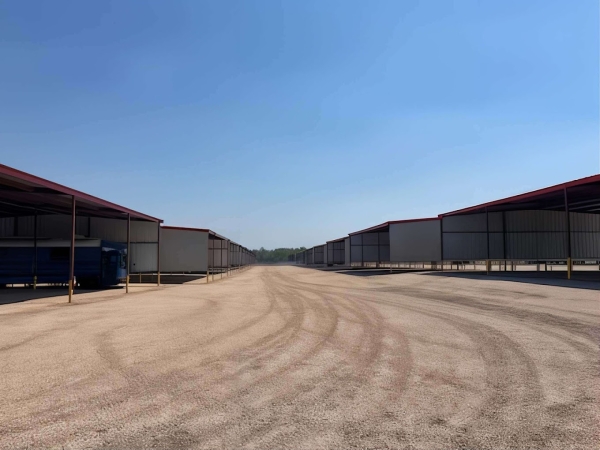 Facility photo: //images.sparefoot.com/medium/24293969123a83b3313.jpg