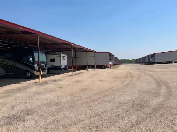 Facility photo: //images.sparefoot.com/medium/24293969123a90cb367.jpg