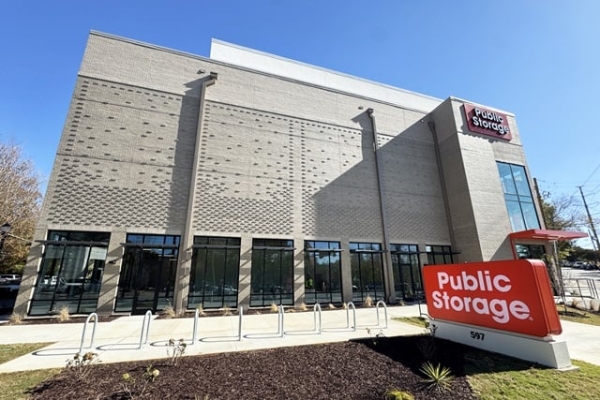 Facility photo: //images.sparefoot.com/medium/24294569f4a9005ce45.jpg