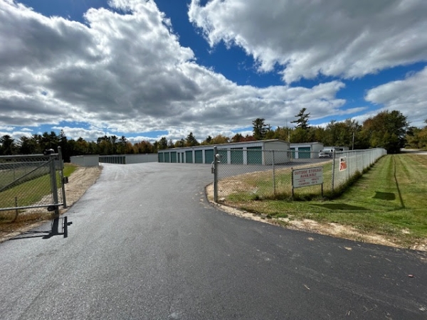 Facility photo: //images.sparefoot.com/medium/24295269276757427be.jpg