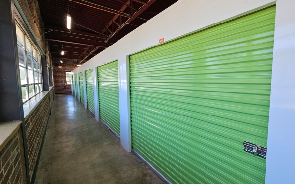 Facility photo: //images.sparefoot.com/medium/24296069b7fed671960.jpg