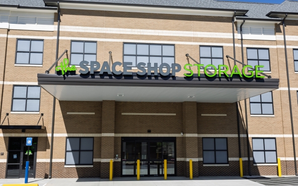 Facility photo: //images.sparefoot.com/medium/24296169dfa5a5d2661.jpg