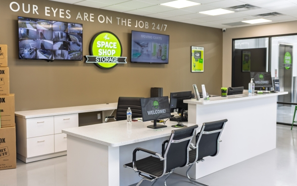 Facility photo: //images.sparefoot.com/medium/24296169dfa5a836820.jpg