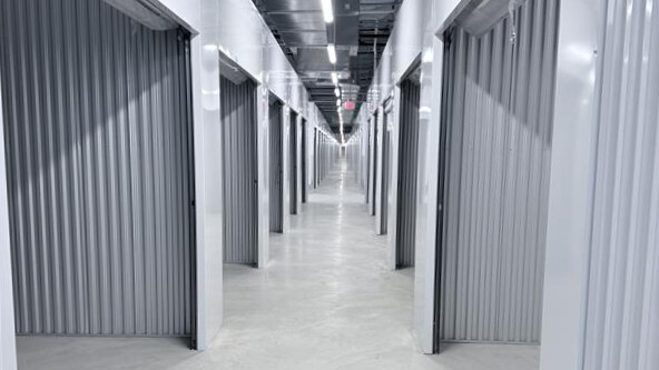 Facility photo: //images.sparefoot.com/medium/242962693c49e9cbe5f.jpg