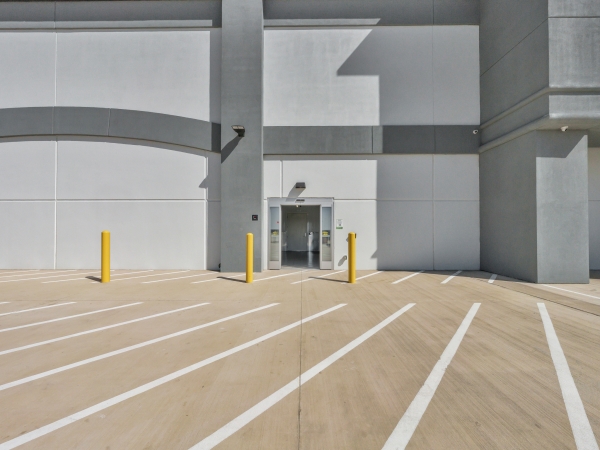 Facility photo: //images.sparefoot.com/medium/24296269c2d74221909.jpg