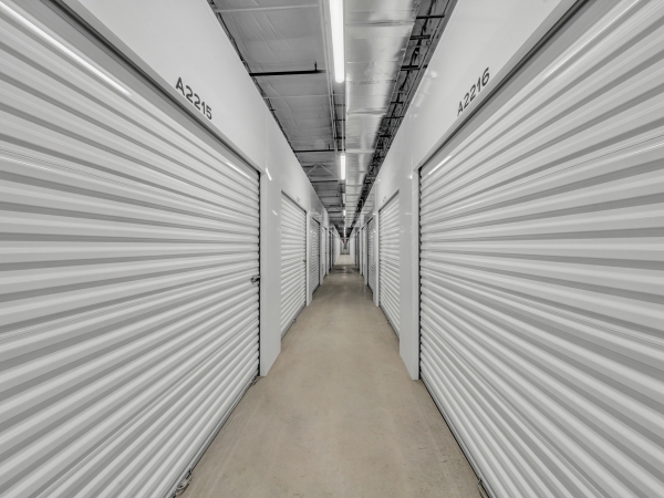 Facility photo: //images.sparefoot.com/medium/24296269c2d75baaf8e.jpg