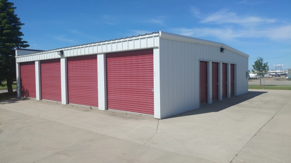 Storage Units at Five Star Storage - Gateway Dr. / HWY 2 (West of I-29) - 5118 Gateway Drive