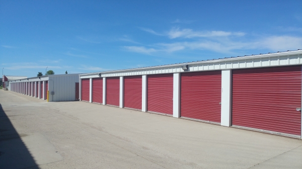 Storage Units at Five Star Storage - Gateway Dr. / HWY 2 (West of I-29) - 5118 Gateway Drive