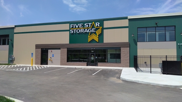 Storage Units at Five Star Storage - Five Star Storage - Pendant Lane - 950 Pendant Lane Northwest