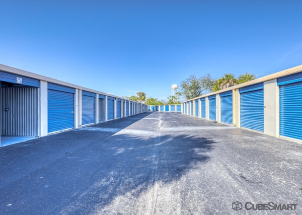 Facility photo: //images.sparefoot.com/medium/24298169f5a52f7abb9.jpg