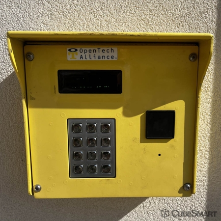 Facility photo: //images.sparefoot.com/medium/242982693d42cfd5a0b.jpg