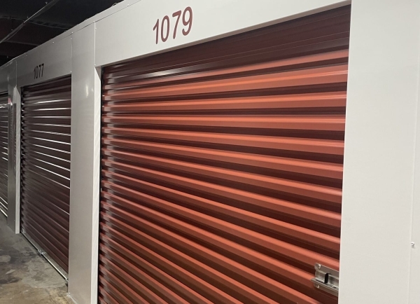 Facility photo: //images.sparefoot.com/medium/2429986949aff3b0387.jpeg