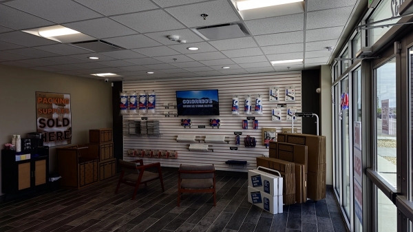 Facility photo: //images.sparefoot.com/medium/243011691d08a133653.jpg