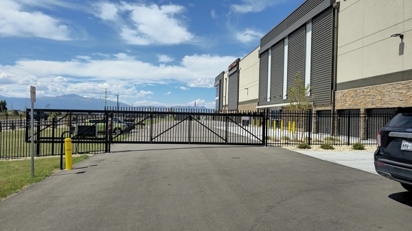 Facility photo: //images.sparefoot.com/medium/243011691d08a54f982.jpg