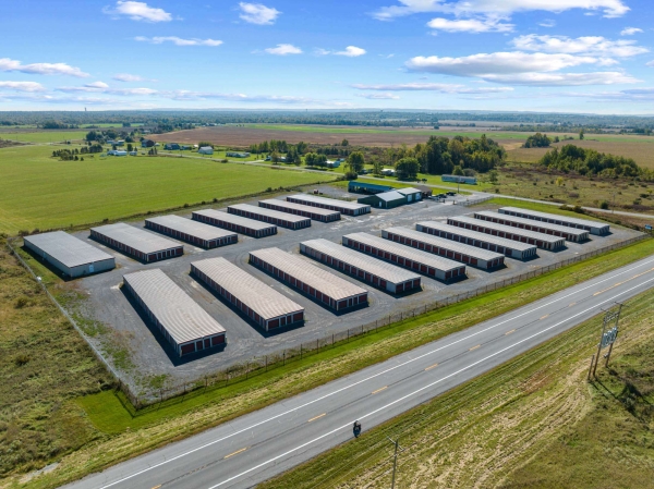 Facility photo: //images.sparefoot.com/medium/24301369388d7daa848.jpg