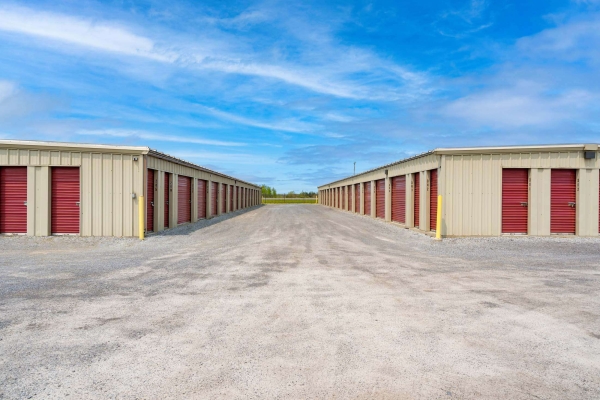 Facility photo: //images.sparefoot.com/medium/24301369389676c6535.jpg