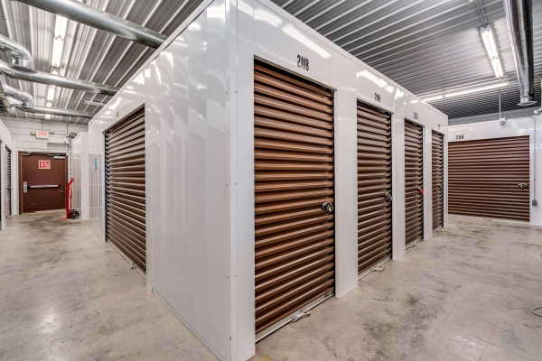 Facility photo: //images.sparefoot.com/medium/2430156938a79890a88.jpg