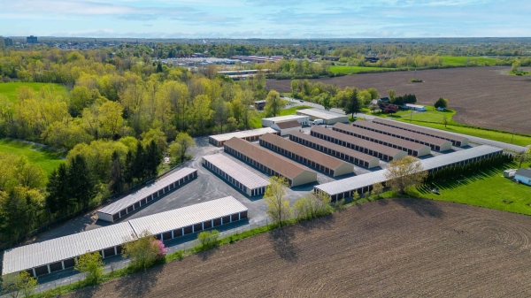 Facility photo: //images.sparefoot.com/medium/2430156938a799e70c7.jpg