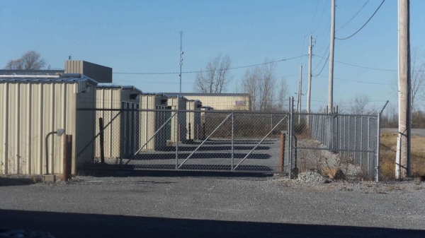 Facility photo: //images.sparefoot.com/medium/2430166938a8b203a97.jpg