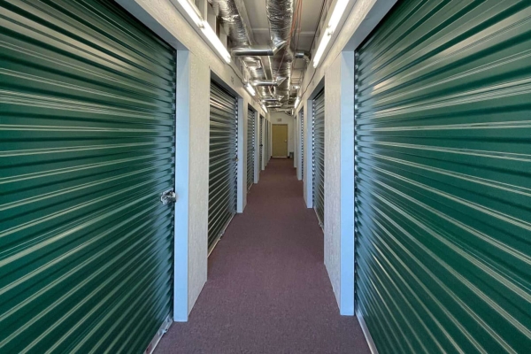 Facility photo: //images.sparefoot.com/medium/2430166938a8b303148.jpg