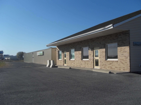 Facility photo: //images.sparefoot.com/medium/2430166938a8b4296ab.jpg