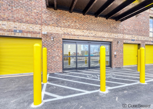 Facility photo: //images.sparefoot.com/medium/24301969f5b111e20bf.jpg
