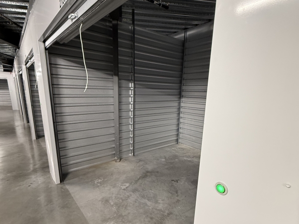 Facility photo: //images.sparefoot.com/medium/24302269d66863cdf95.jpeg