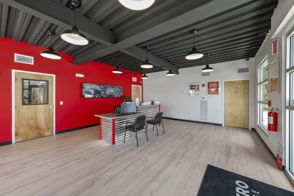 Facility photo: //images.sparefoot.com/medium/2430226a316b7e79c81.jpg