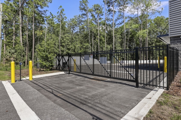 Facility photo: //images.sparefoot.com/medium/2430226a316b86a59b2.jpg