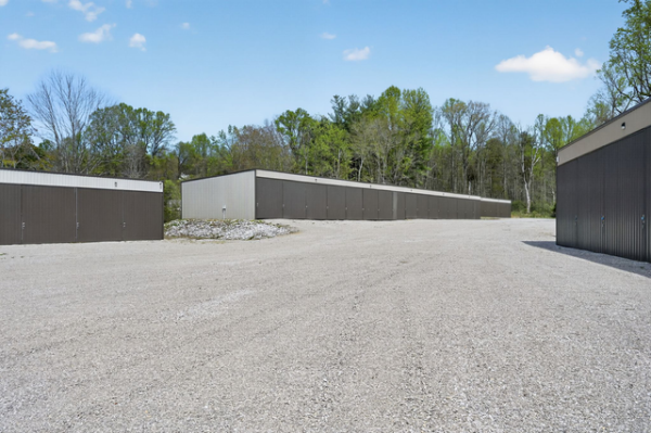 Facility photo: //images.sparefoot.com/medium/2430256a20493da66e9.png