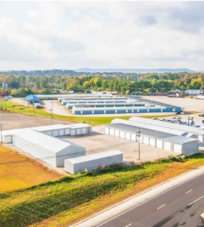 Facility photo: //images.sparefoot.com/medium/243027691e172db656e.jpg