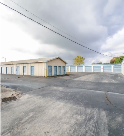 Facility photo: //images.sparefoot.com/medium/243029691f421b1f007.jpg