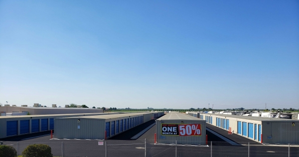 Facility photo: //images.sparefoot.com/medium/243042691e50b710e54.jpg